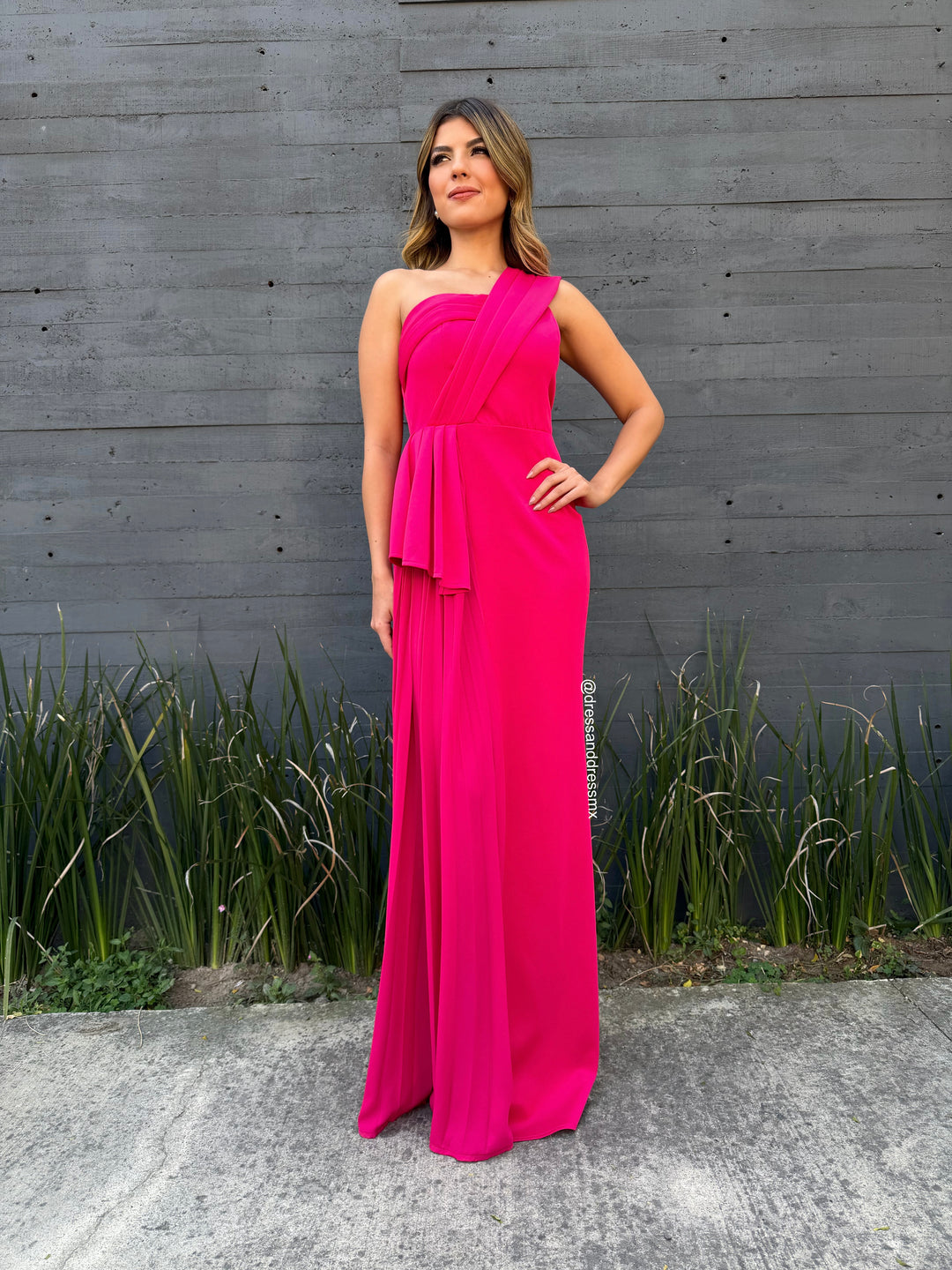 Vestido rosa fiuschia un tirante
