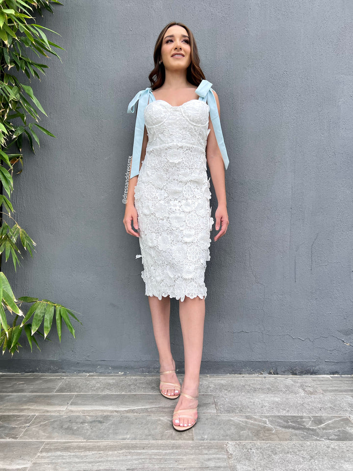 Vestido blanco listón azulito