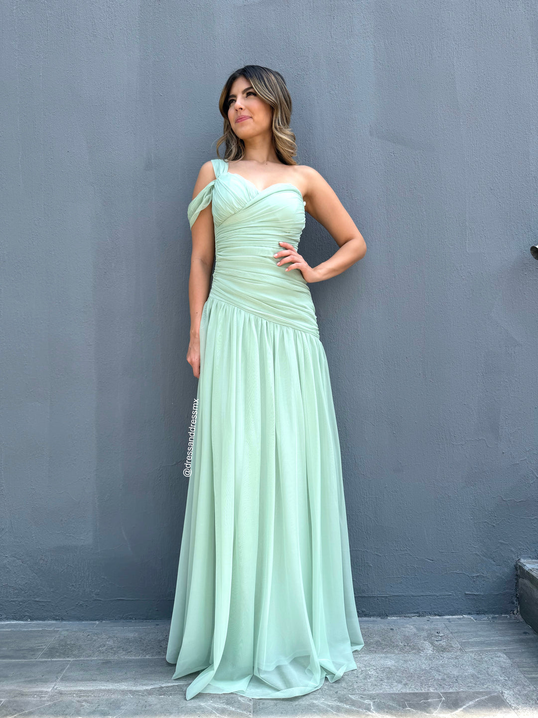 Vestido sage un tirante