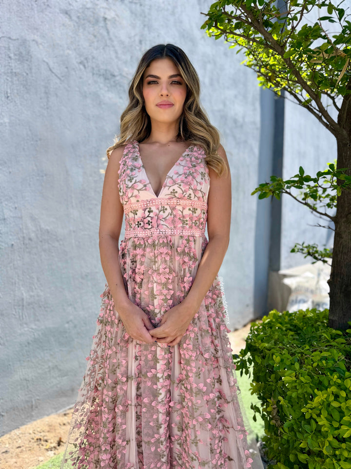 Vestido bordado flores rosas