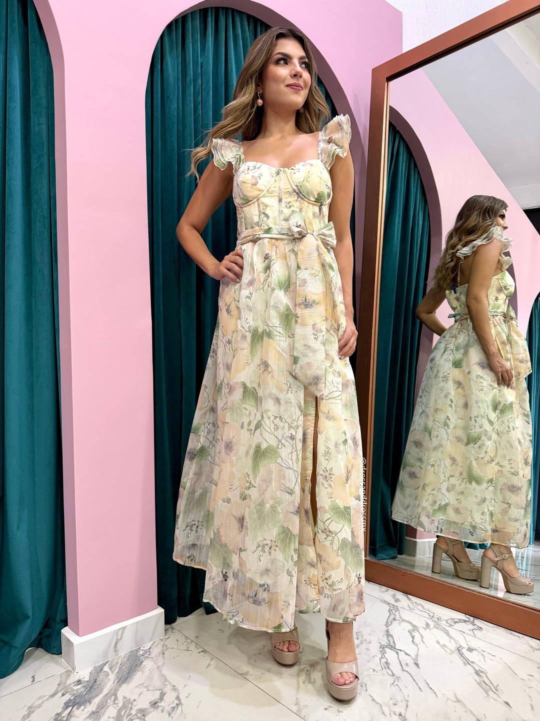 Vestido flores crema