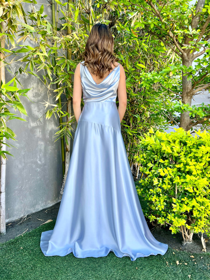 Vestido azul pastel satin