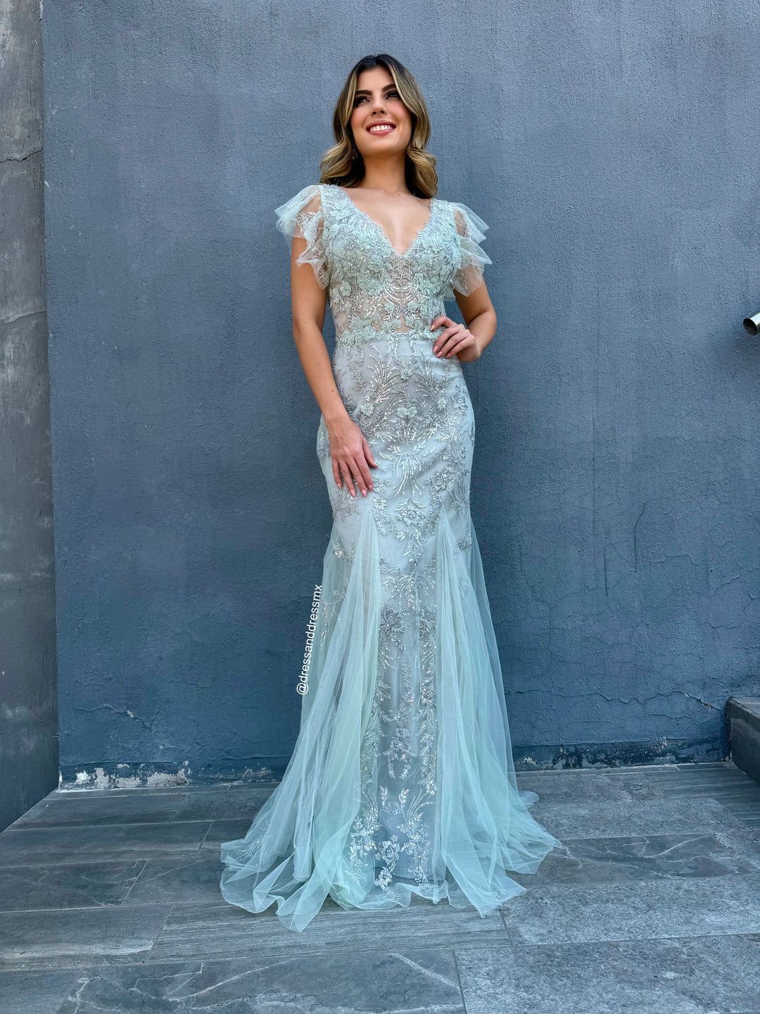 Vestido sage bordado