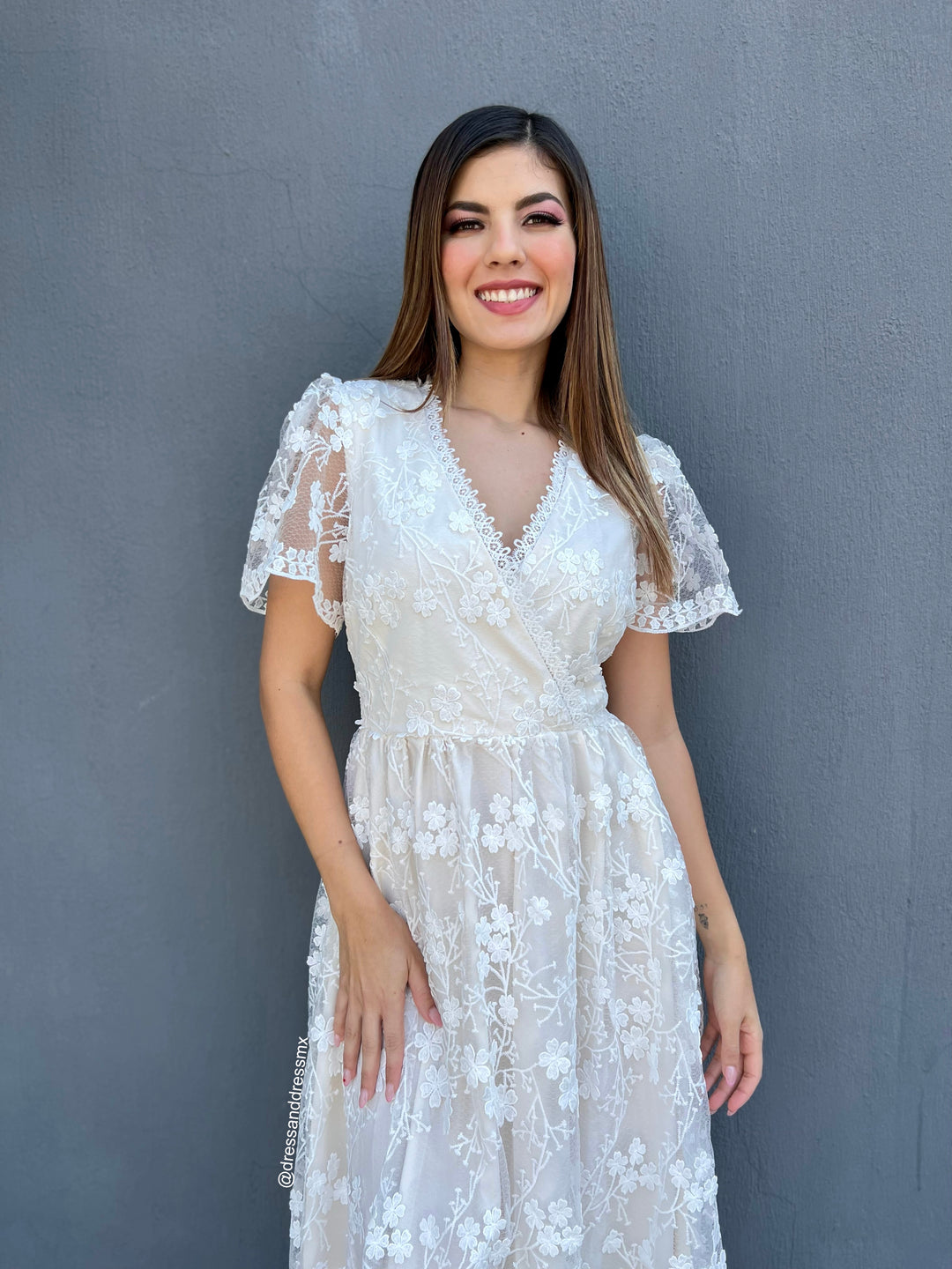 Vestido midi encaje flores