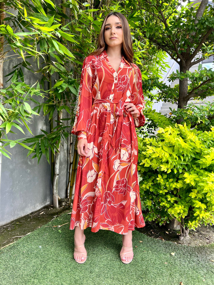 Vestido midi estampado otoñal