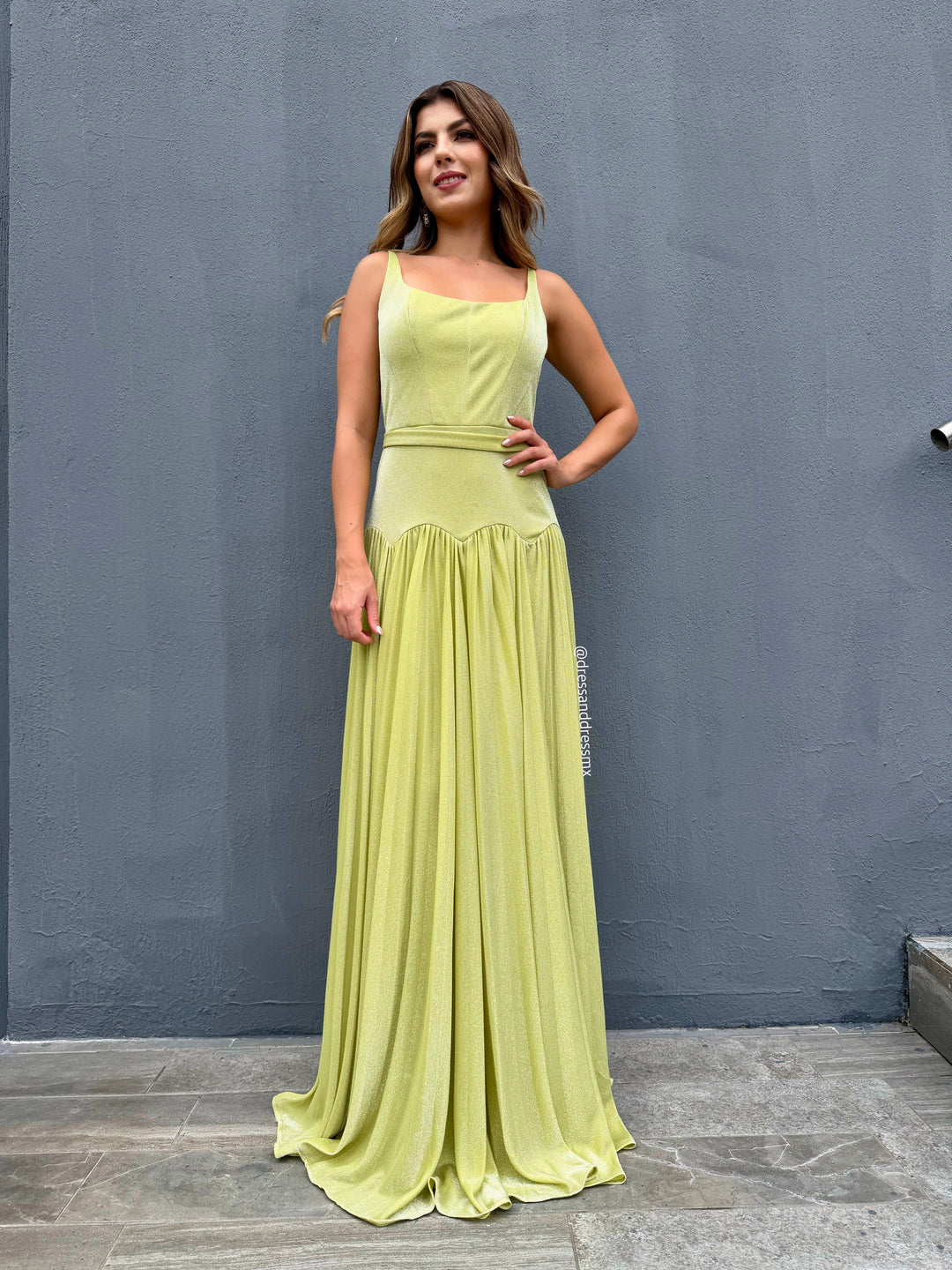 Vestido verde brillos