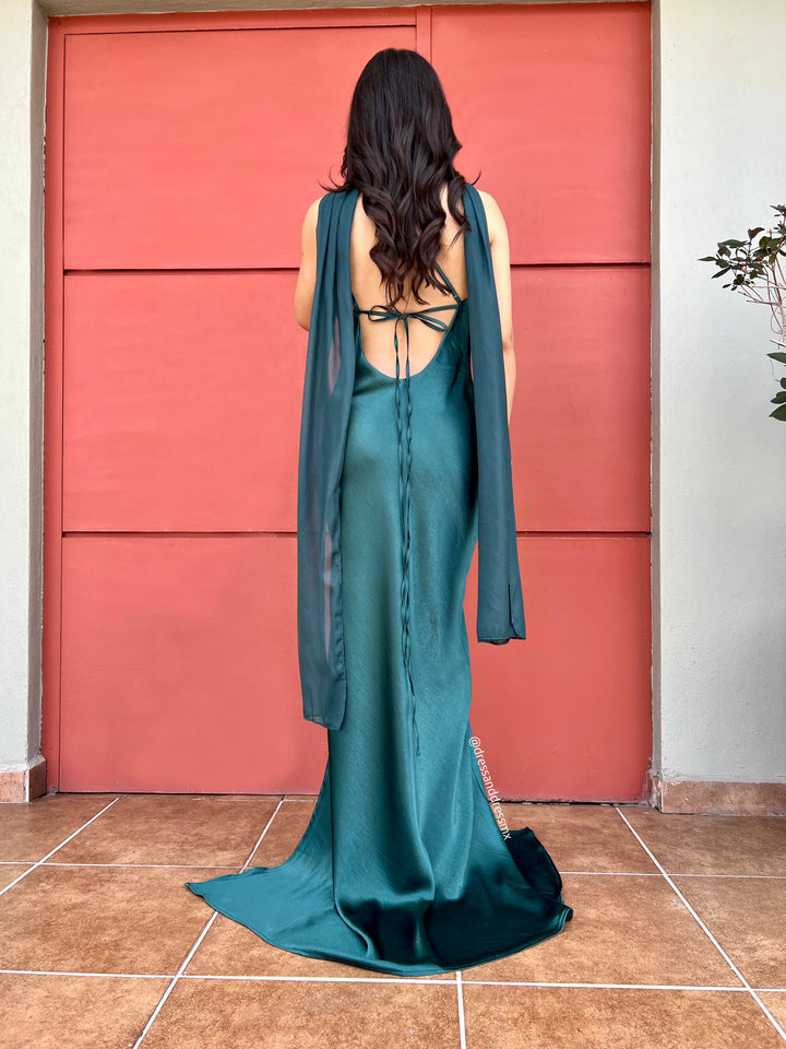 Vestido verde abertura