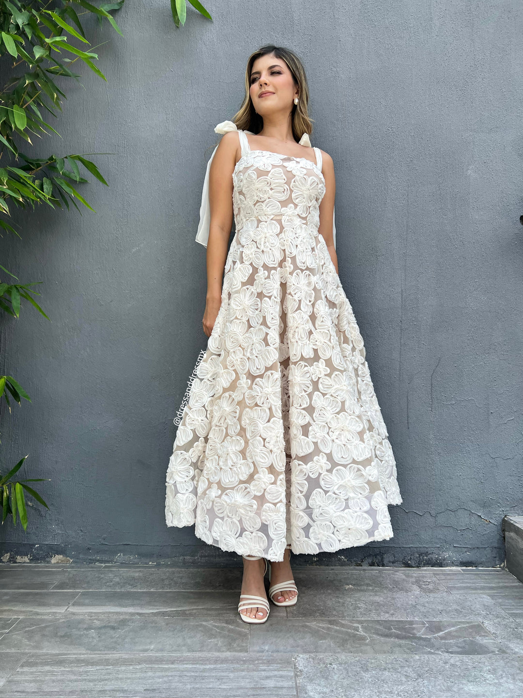 Vestido ivory midi linea A