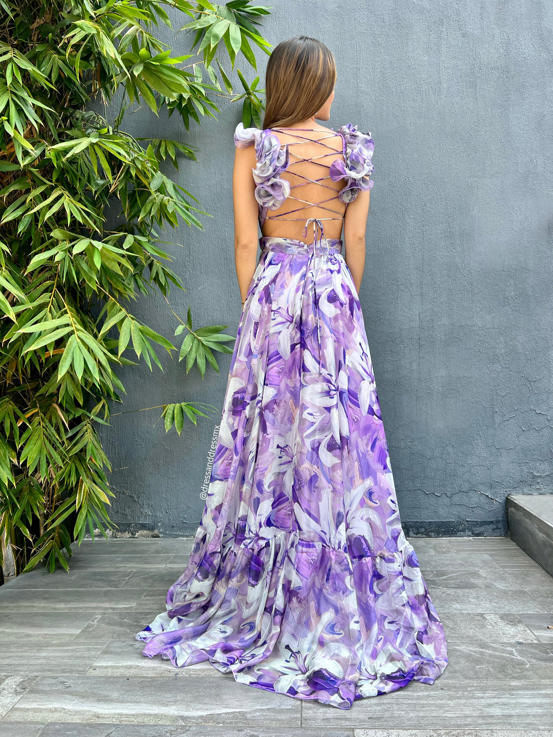 Vestido morado lirios