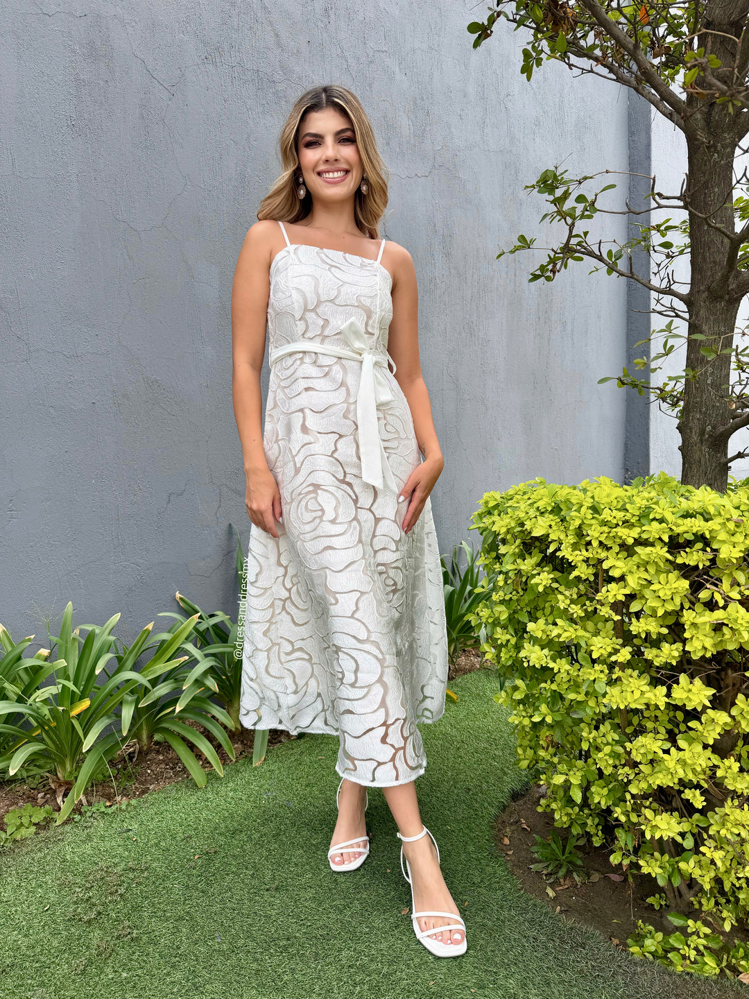 Vestido ivory floreado
