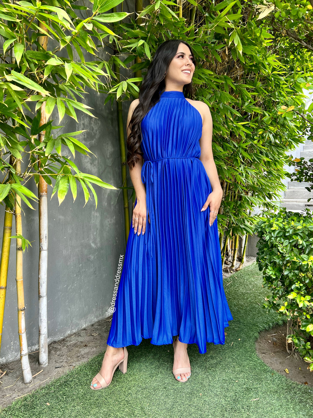 Vestido midi azul tableado