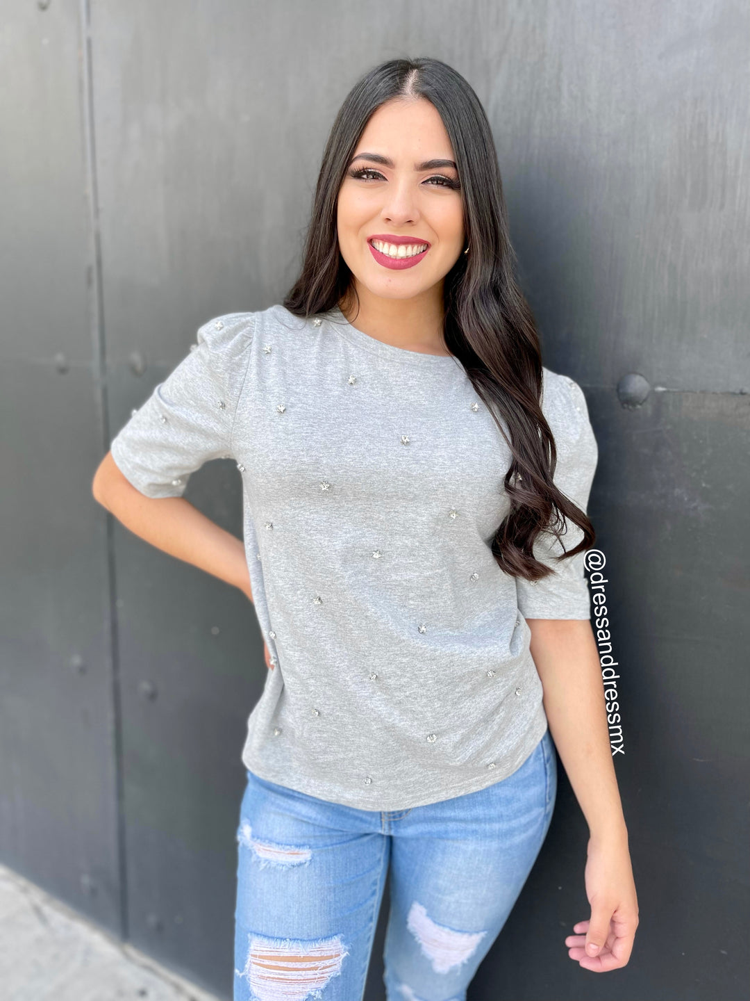 Blusa gris piedras