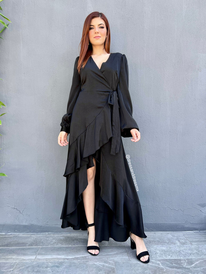 Vestido negro envolvente