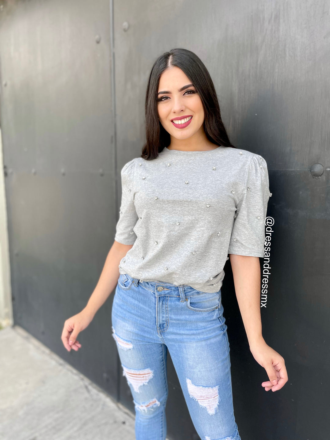 Blusa gris piedras